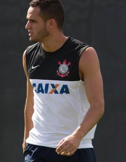 Sem lesão, meia “bichado” faz tratamento especial no Corinthians