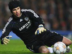 Liga dos Campeões: Brasileiro “traíra” tira Cech do resto da temporada