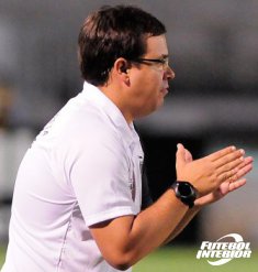 Blog do Ari: Dado Cavalcanti arruma o time da Ponte no intervalo