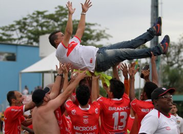 SELEÇÃO PAULISTA A2: Evaristo se sente lisonjeado ao lado de técnicos de peso