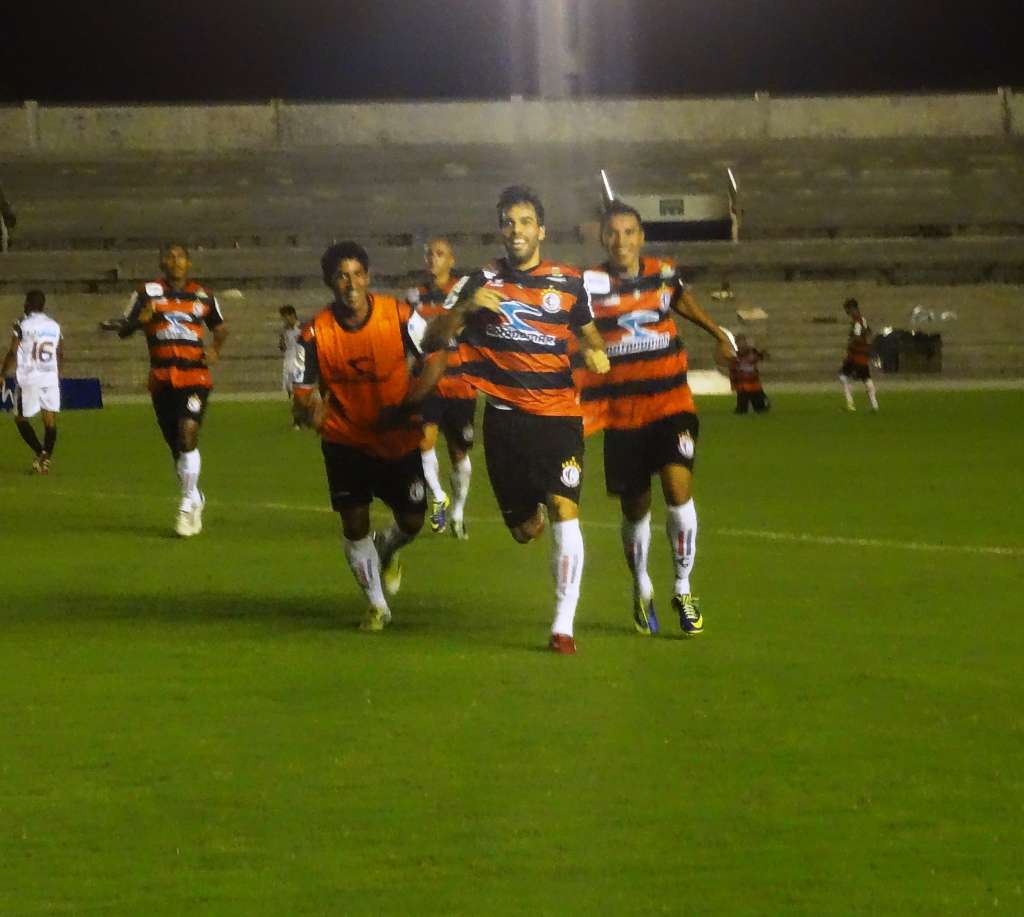 PARAIBANO: Campinense goleia e Treze coloca fogo na briga pelo G2