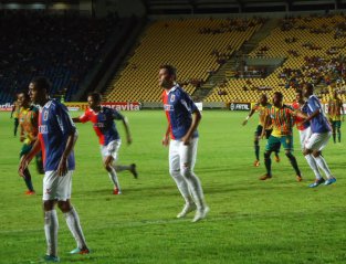 SÉRIE B: Paraná quer liderança isolada; três buscam 1ª vitória