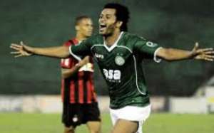 Embriagado, ex-meia do Guarani é preso ao dirigir em contramão