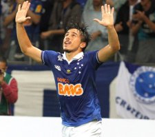 Brasileirão: Ex-Corinthians é a aposta do Cruzeiro contra o São Paulo