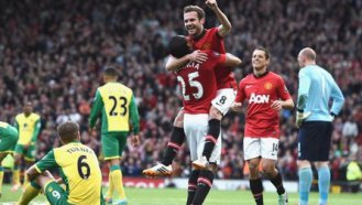 INGLÊS: United goleia na ‘estreia’ de Ryan Giggs como técnico