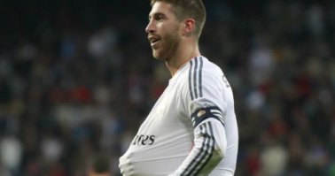 ESPANHOL: Real Madrid goleia e segue na cola do líder Atlético