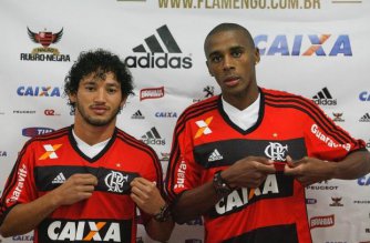 Tímidos, zagueiro e atacante são apresentados no Flamengo