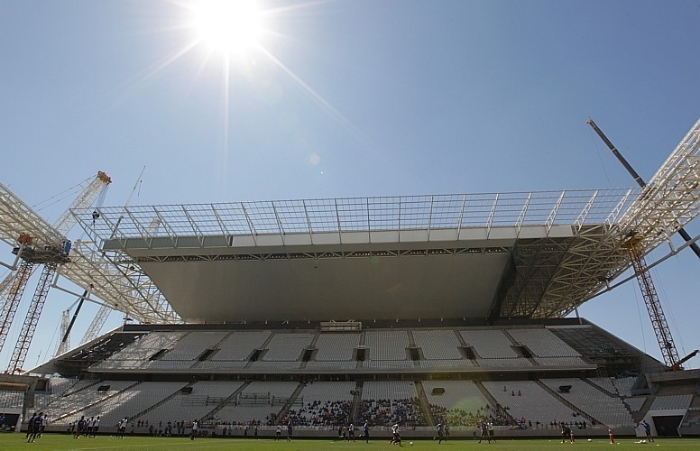 Itaquerão recebe 5 mil crianças em teste para a Copa