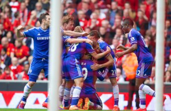 INGLÊS: Chelsea vence Liverpool e embola luta pelo título