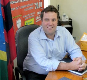 Cadeira Cativa desta segunda recebe presidente e prefeito campeões