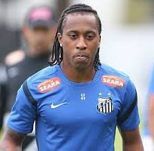 Recuperados, titulares treinam e podem reforçar Santos na Vila