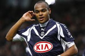 Ex-zagueiro do Flamengo pode ser o novo reforço do Fluminense