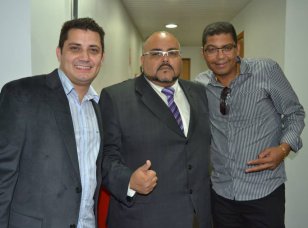 Técnico campeão com o Penapolense é homenageado em Cubatão