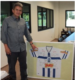 Conheça o empresário que patrocina 14 times do futebol paulista