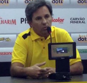 Recém-demitido, treinador dispara contra time da Série A: “Amadores”