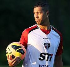 Zagueiro do São Paulo vê acusação ‘sem nexo’ de Paulo Nobre