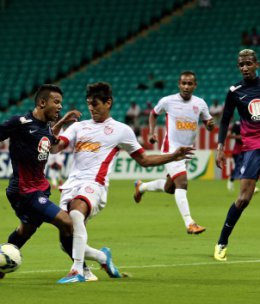 Bahia  2 x 0 Villa Nova-MG – Tricolor não repete feito de rival e carimba vaga