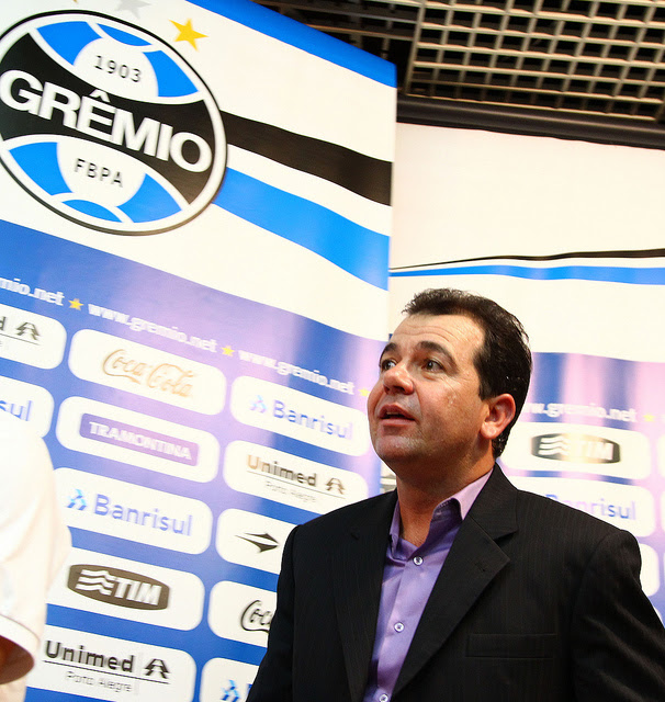 Treinador diz não temer demissão no Grêmio após queda na Liberta