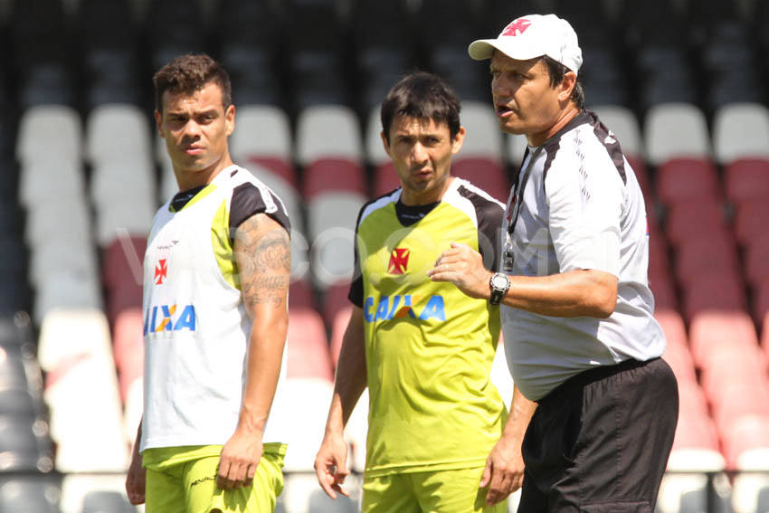 Copa do Brasil: Adilson elogia reação do Vasco após virada sobre Treze