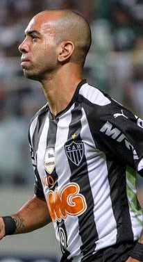 Libertadores: Após eliminação, Diego Tardelli critica treinador “aposentado”