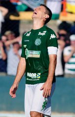 Série C: Ídolo treina e deve retomar vaga entre os titulares do Guarani