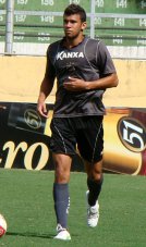 EXCLUSIVO! Zagueiro cobiçado por Palmeiras acerta com a Portuguesa