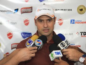 Série B: Sidney Moraes ensaia Vila Nova com novidade no meio