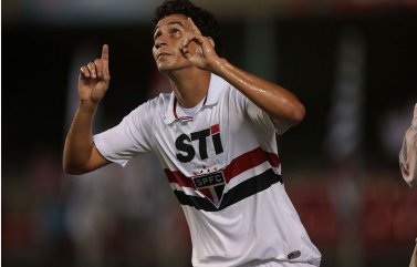 Ganso volta a ser reserva, mas tem confiança de Muricy