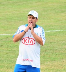 Kleina escala o Palmeiras com Serginho e Henrique