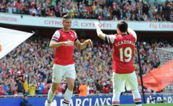 INGLÊS: Arsenal vence a quarta seguida e segue sonhando com a Liga