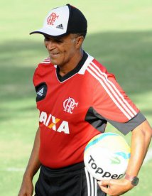 Jayme descarta volta de artilheiro Hernane no Fla-Flu