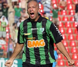 Série B: Boa Esporte anuncia lateral do Santos e ex-atacante da Seleção