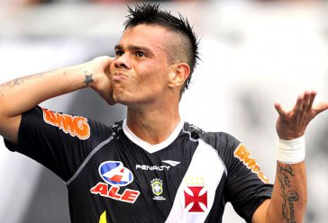 Palmeiras fica próximo de acerto com ex-meia de Santos e Cruzeiro