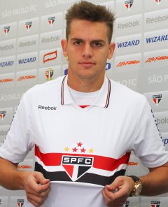 Zagueiro da Roma vira favorito de Muricy para defesa do São Paulo