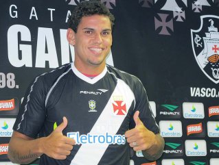 Copa do Brasil: Inscrito no BID, volante é relacionado no Vasco