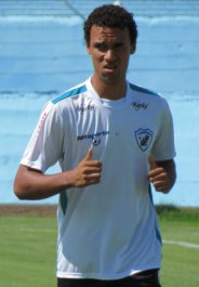 Série B: Ponte encaminha acerto com zagueiro campeão paranaense