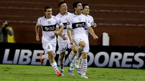 LIBERTADORES: Cruzeiro pega algoz de brasileiros e duelo do Mercosul