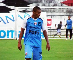 Série B: Após reforços, Santa Cruz dispensa lateral