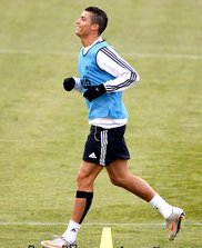 Espanhol: Após susto, Cristiano Ronaldo corre em treino do Real Madrid