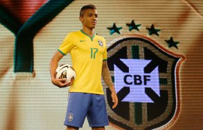 Copa 2014: Fifa faz troca em uniforme do Brasil para estreia