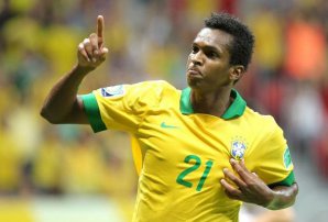 Atacante diz que Copa deve abrir portas para sair do Atlético