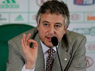 ‘Não comecei a procurar sucessor de Kleina’, diz presidente do Palmeiras