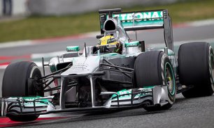F1: Sem surpresa, Hamilton lidera 1º treino em Barcelona