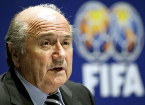 Joseph Blatter confirma candidatura à reeleição da Fifa