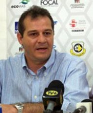 São Bernardo explica renovação com volante lesionado