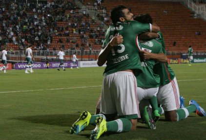 Palmeiras 2 x 0 Goiás – Na espera do novo técnico, Porco volta a vencer