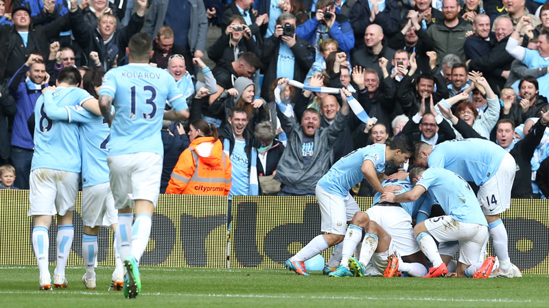 INGLÊS: Manchester City confirma título e torcida “educacamente” invade o campo