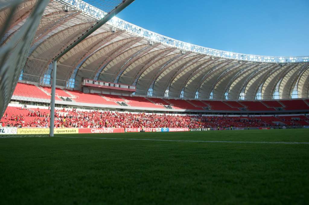 Copa 2014: COL fica satisfeito com testes em jogo no Beira-Rio