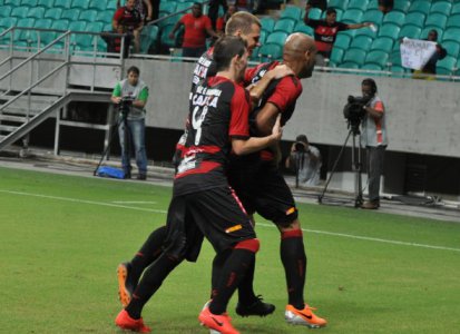 Bahia 1 x 1 Vitória –  Tricolor Baiano reage e busca empate no último minuto