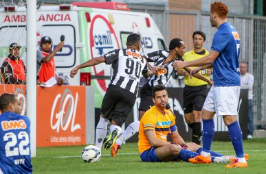 Atlético-MG 2 x 1 Cruzeiro – Galo vira e desbanca a Raposa reserva